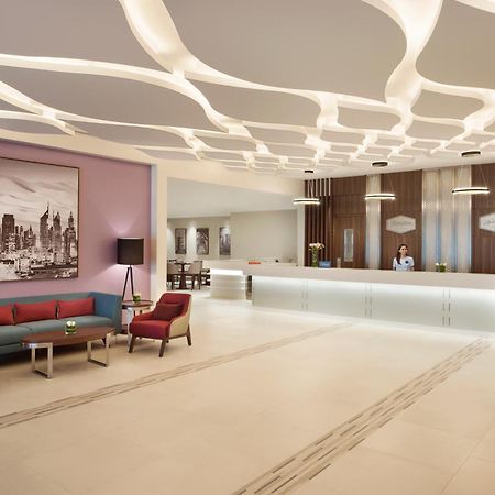 Hampton By Hilton Dubai Airport Hotel Exterior photo