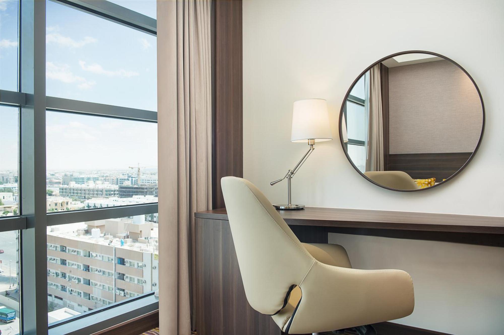 Hampton By Hilton Dubai Airport Hotel Exterior photo