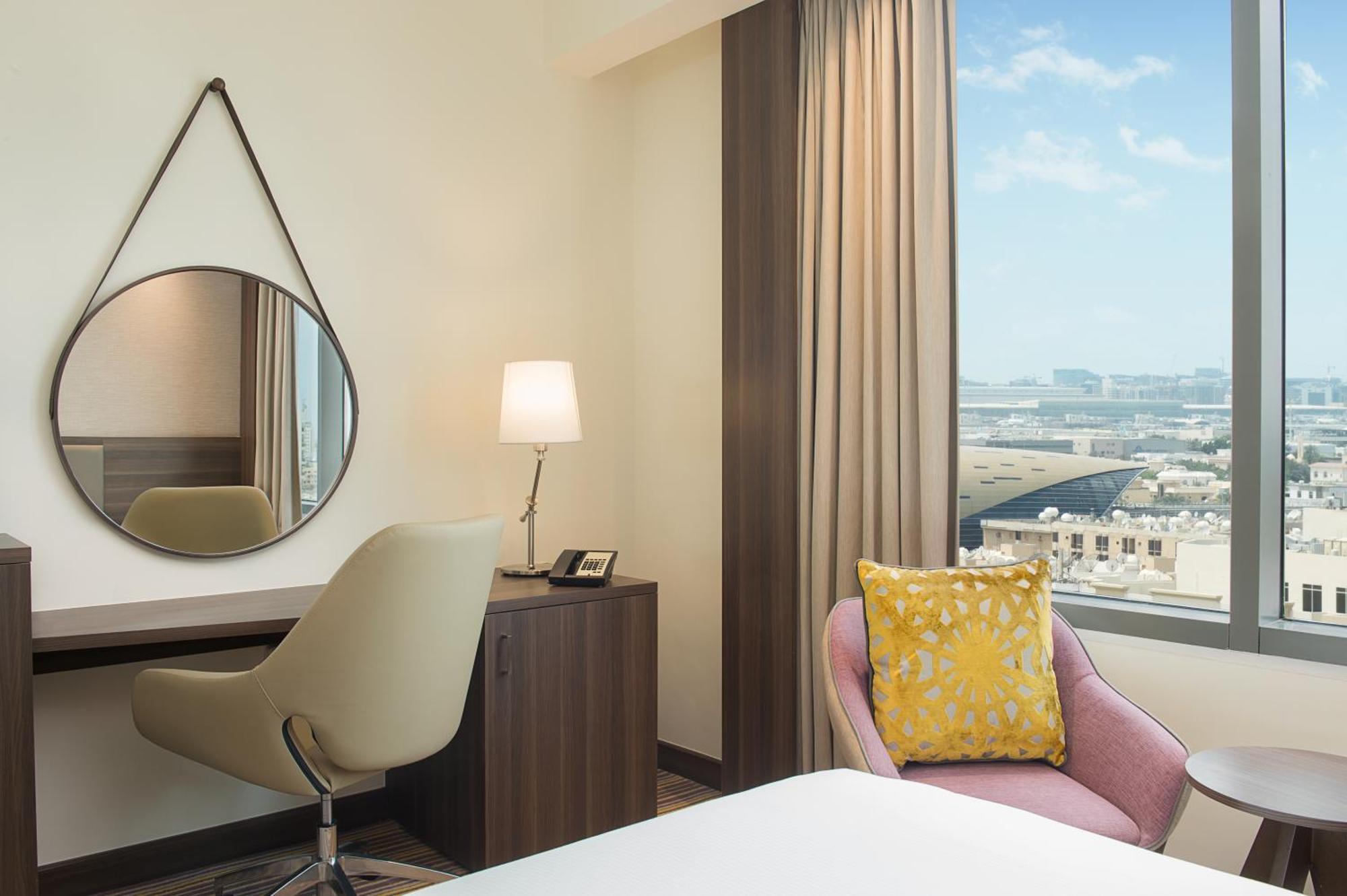 Hampton By Hilton Dubai Airport Hotel Exterior photo