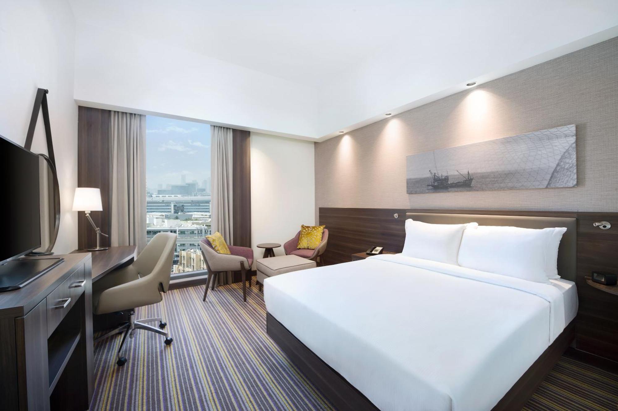 Hampton By Hilton Dubai Airport Hotel Exterior photo