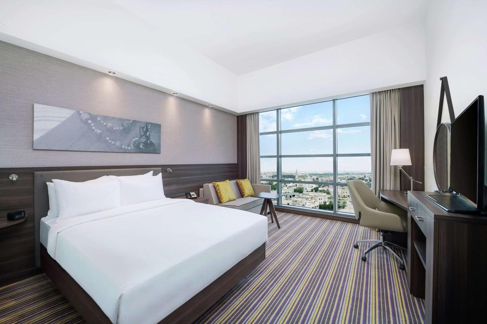 Hampton By Hilton Dubai Airport Hotel Exterior photo