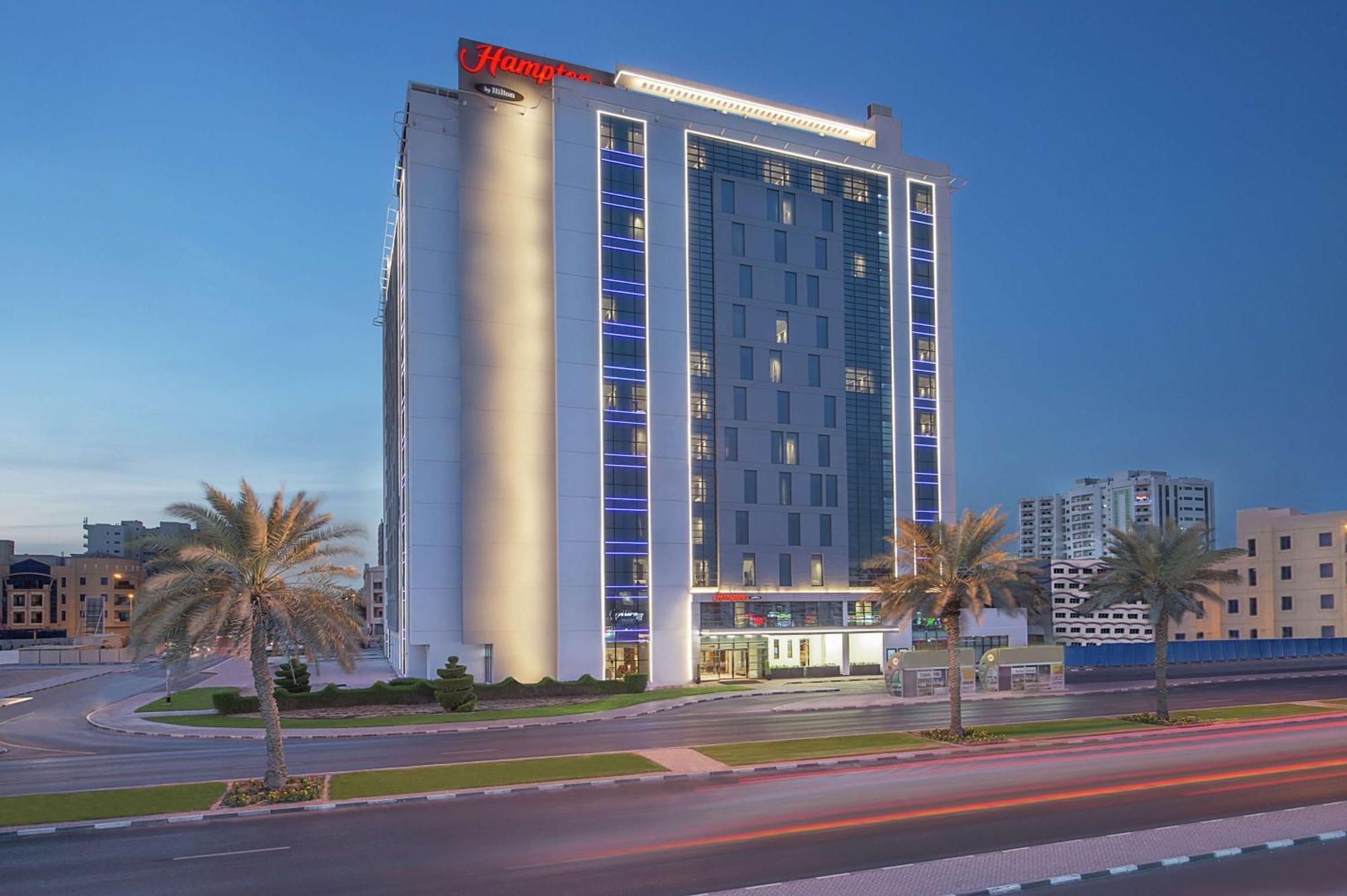 Hampton By Hilton Dubai Airport Hotel Exterior photo
