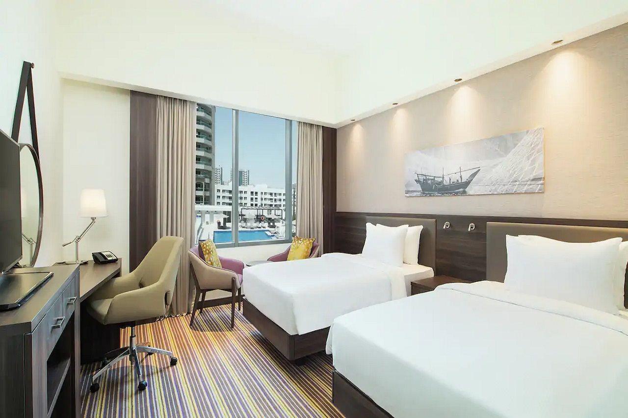Hampton By Hilton Dubai Airport Hotel Exterior photo